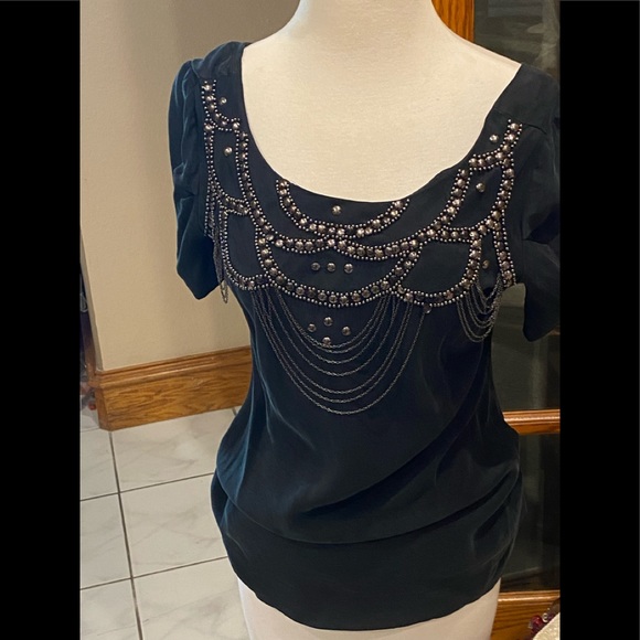 Guess black blouse size S beautiful detail they really chains in front - Picture 3 of 8